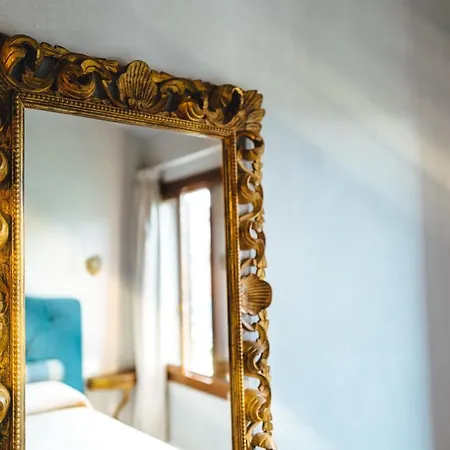 Palazzo Veneziano Direct At The Canal With Roof Terrace Holiday home *