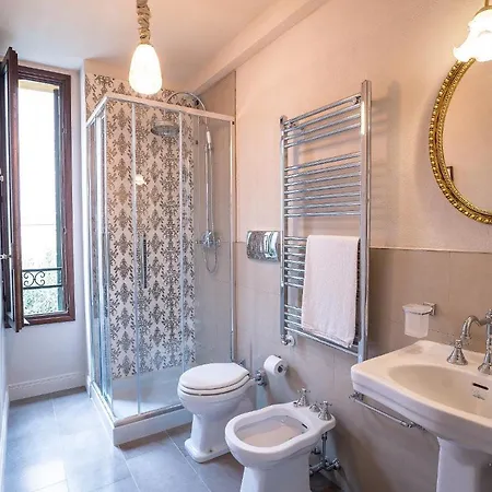 Palazzo Veneziano Direct At The Canal With Roof Terrace *