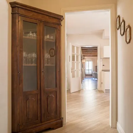 Holiday home Palazzo Veneziano Direct At The Canal With Roof Terrace