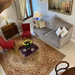 بيت للعطل Palazzo Veneziano Direct At The Canal With Roof Terrace